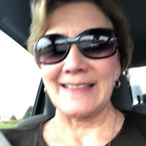 Meet your Posher, Jeanette